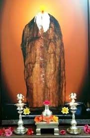 ಶರಾವತಿ ನದಿಯ ಹಿನ್ನೀರಿನಲ್ಲಿ ನೆಲೆಸಿರುವ ಶ್ರೀ ಕ್ಷೇತ್ರ ಸಿಗಂದೂರು ಚೌಡೇಶ್ವರಿ: ಉದ್ಭವ, ಮಹಿಮೆ ಮತ್ತು ಭಕ್ತರ ಅಪಾರ ನಂಬಿಕೆಯ ಇತಿಹಾಸ 2 ದೇವಿಯ ಮೂಲ ನೆಲೆ